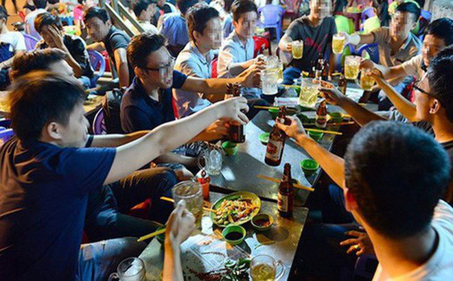 Người Việt nói không có tiền tham gia BHNT, nhưng tiêu thụ bia trong top 3 châu Á